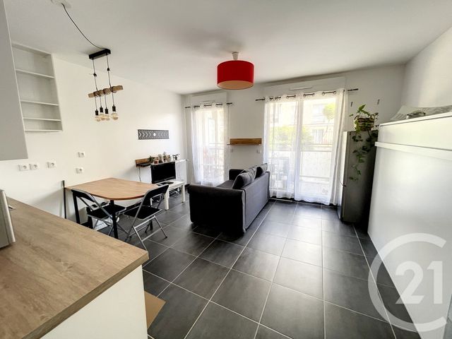 Appartement Studio à louer - 1 pièce - 26.51 m2 - NOISY LE GRAND - 93 - ILE-DE-FRANCE - Century 21 Pierrimo