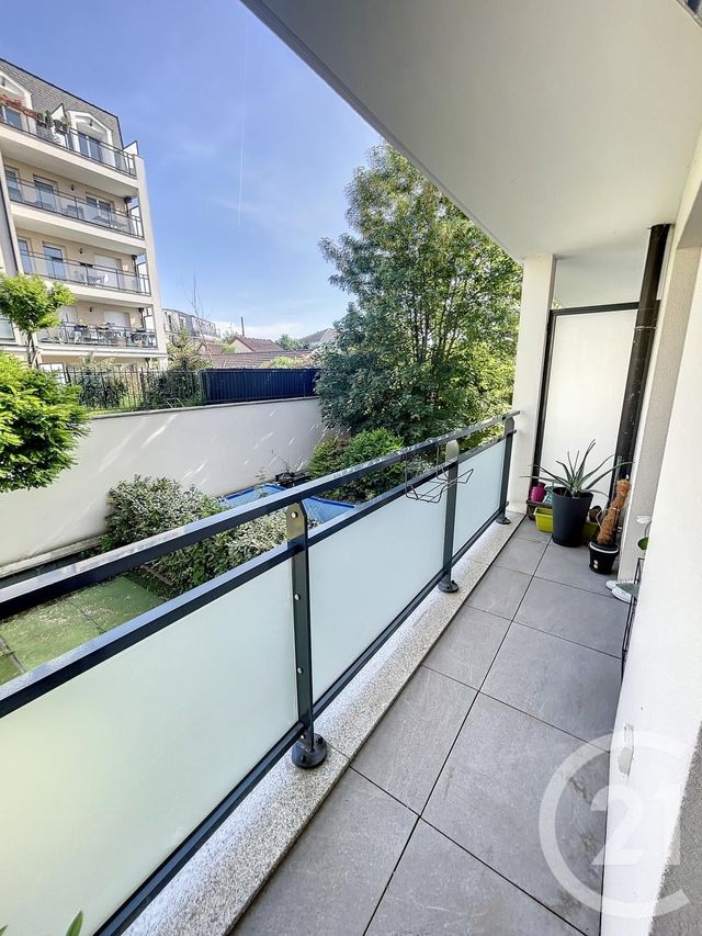 Appartement Studio à louer - 1 pièce - 26.51 m2 - NOISY LE GRAND - 93 - ILE-DE-FRANCE - Century 21 Pierrimo