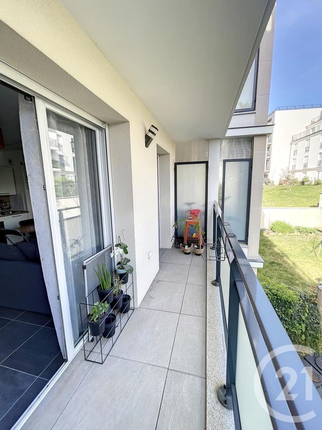 Appartement Studio à louer - 1 pièce - 26.51 m2 - NOISY LE GRAND - 93 - ILE-DE-FRANCE - Century 21 Pierrimo